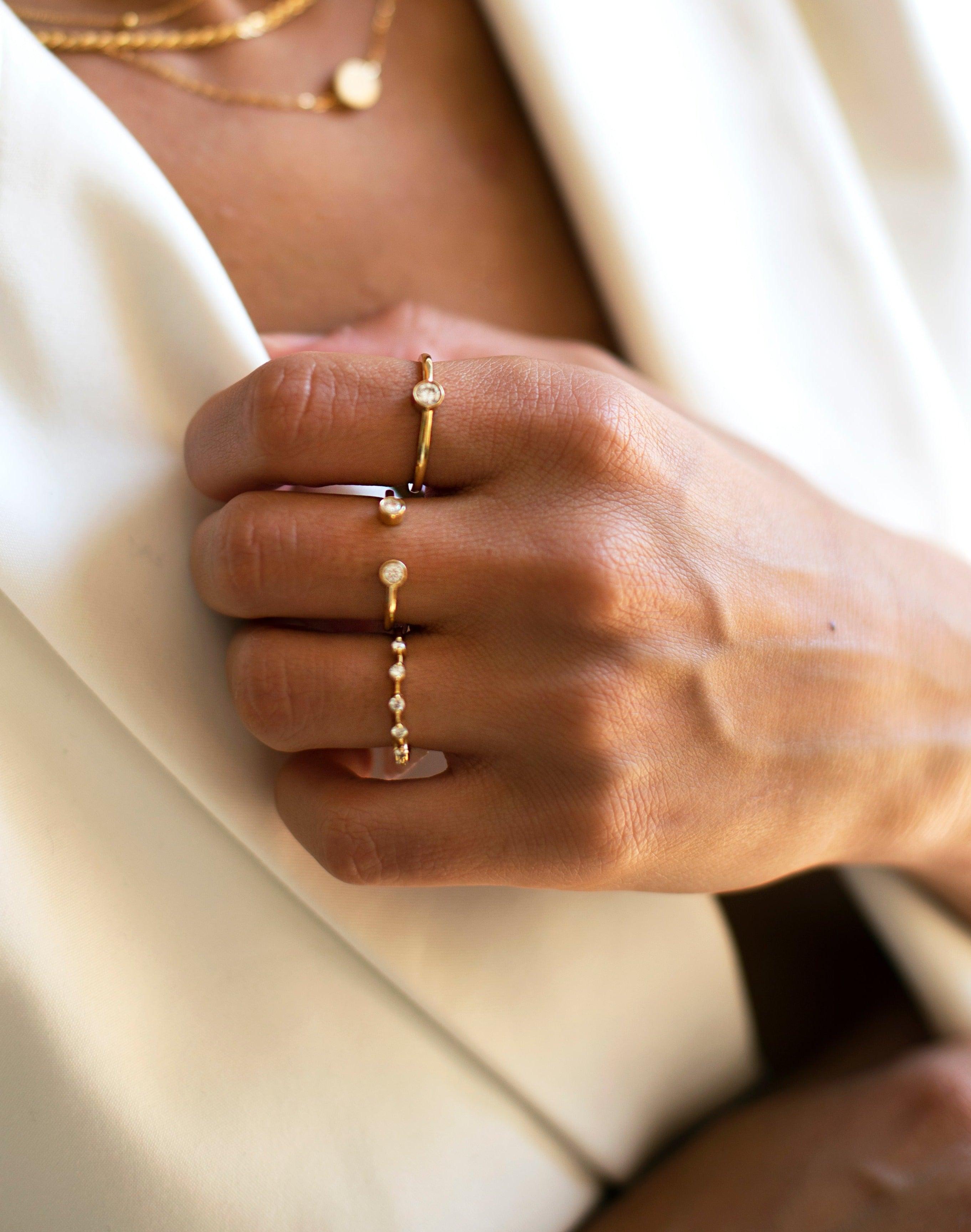 Diamond Bezel Ring - CIEL